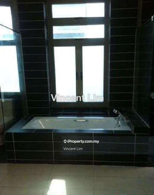 Rumah Berangkai 3 Tingkat untuk Dijual di D island Residence, Puchong oleh Vincent Lim - iProperty.com.my