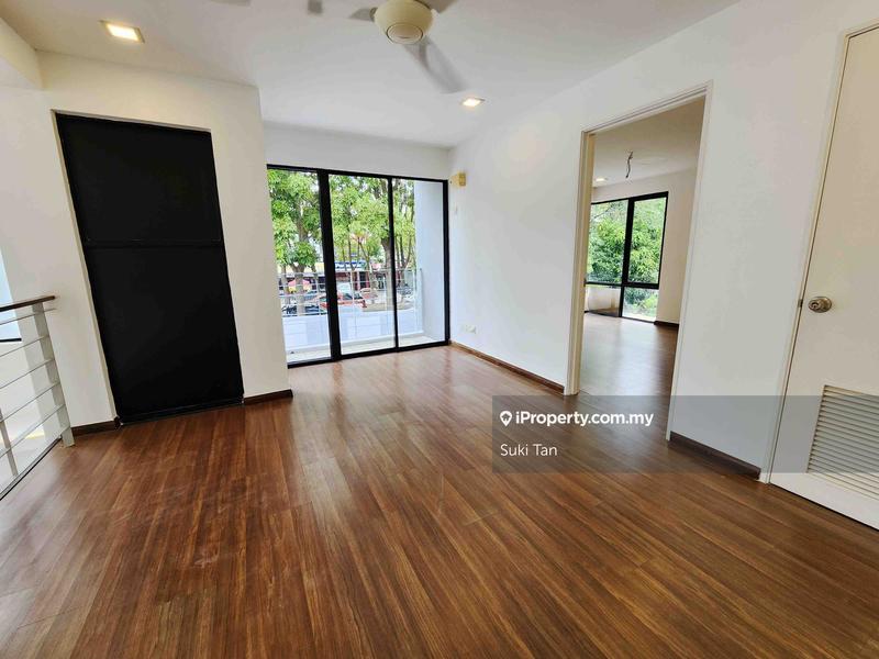 Rumah Berangkai 3 Tingkat untuk Dijual di Lake Fields, Sungai Besi oleh Suki Tan - iProperty.com.my