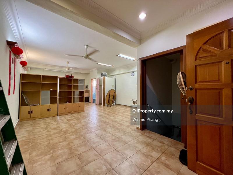 Shop-Office for Sale in Freehold 4 Storey Shop House, Jalan Kubu Jonker, Melaka City by Winnie Phang - iProperty.com.my