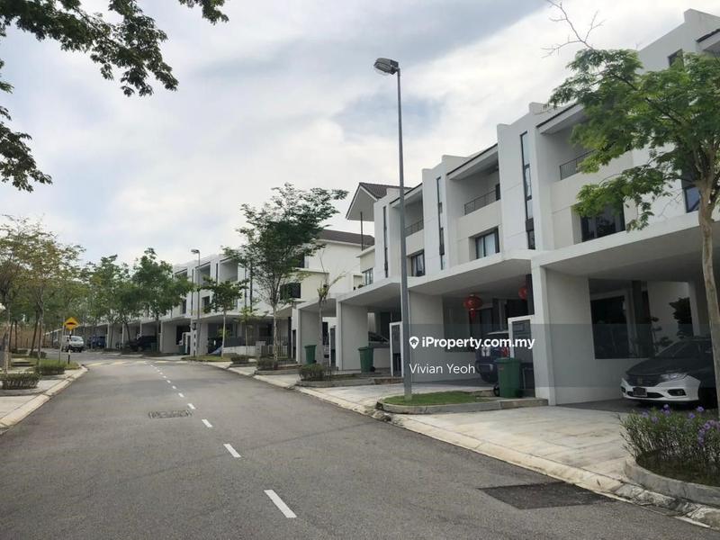 3-storey Terraced House for Sale in [3 Storey SuperLink Hse Endlot] Denai Amaryllis 1, Rawang by Vivian Yeoh - iProperty.com.my