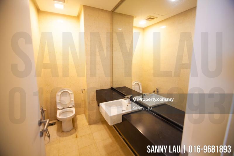 For Sale - 6 CapSquare