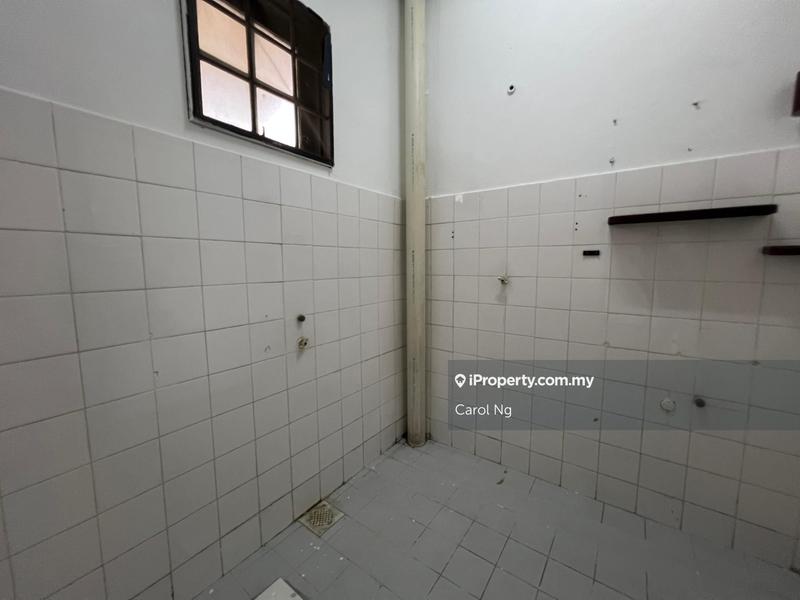 Rumah Teres 2-Tingkat untuk Dijual di Bandar Country Homes, Rawang oleh Carol Ng - iProperty.com.my