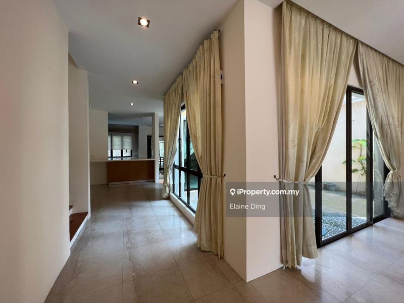 Banglo untuk Dijual di Country Heights, Kajang oleh Elaine Ding - iProperty.com.my