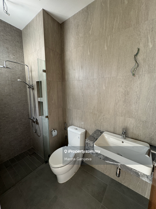 Rumah Berangkai 3 Tingkat untuk Dijual di Mont Kiara, Kuala Lumpur oleh Mareta Ganiyeva - iProperty.com.my