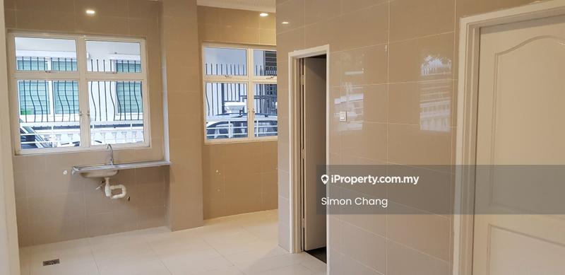 Rumah Berangkai 3 Tingkat untuk Dijual di Setia Alam ( Anjung Sari), Setia Alam oleh Simon Chang - Interior - iProperty.com.my