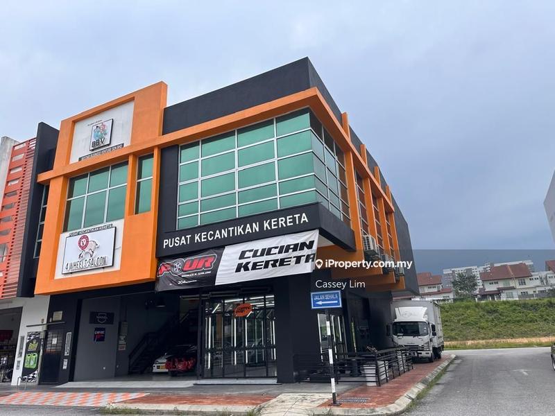 For Sale - ROI 4.8% Corner Lot , Puncak Alam Jaya Bandar Puncak Alam Shoplot