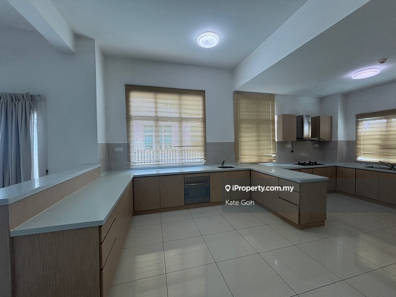 Rumah Berkembar untuk Dijual di Perdana Lakeview East, Cyberjaya oleh Kate Goh - iProperty.com.my