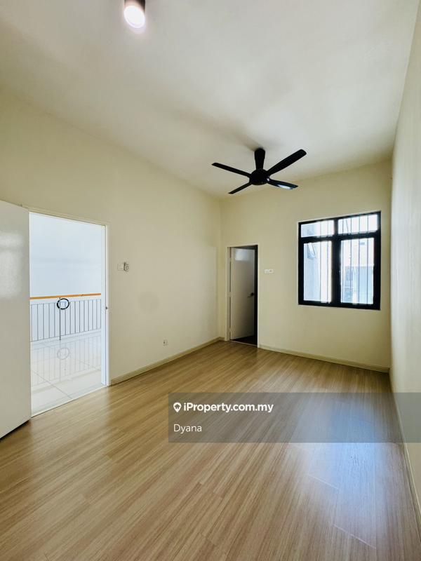 Rumah Bandar untuk Dijual di Bandar Bukit Mahkota, Bangi oleh Dyana - iProperty.com.my