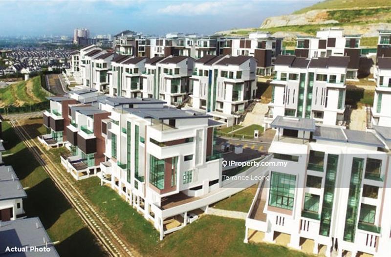 Bungalow House untuk Dijual di Kingsley Hills , Putra heights , subang jaya, Subang Jaya oleh Terrance Leong - iProperty.com.my