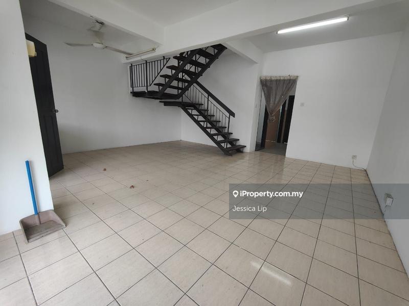 Rumah Berangkai 2.5 Tingkat untuk Dijual di Taman Puncak Jalil, Seri Kembangan oleh Jessica Lip - iProperty.com.my