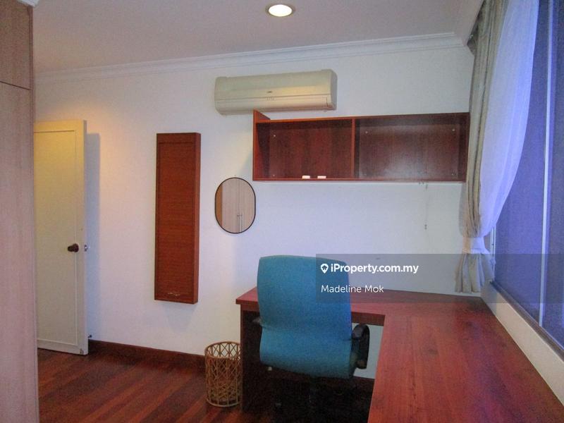 Condominium for Rent in Bangsar Puteri by Madeline Mok - 3rd Bedroom Study Desk - iProperty.com.my