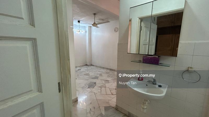 Rumah Berangkai 1 Tingkat untuk Dijual di h18l8, Petaling Jaya oleh Nuyen Tan - iProperty.com.my