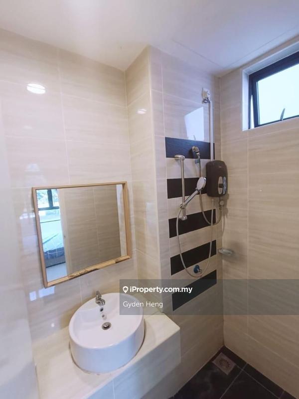 Kediaman Servis untuk Dijual di D'Summit Residences oleh Gyden Heng - iProperty.com.my