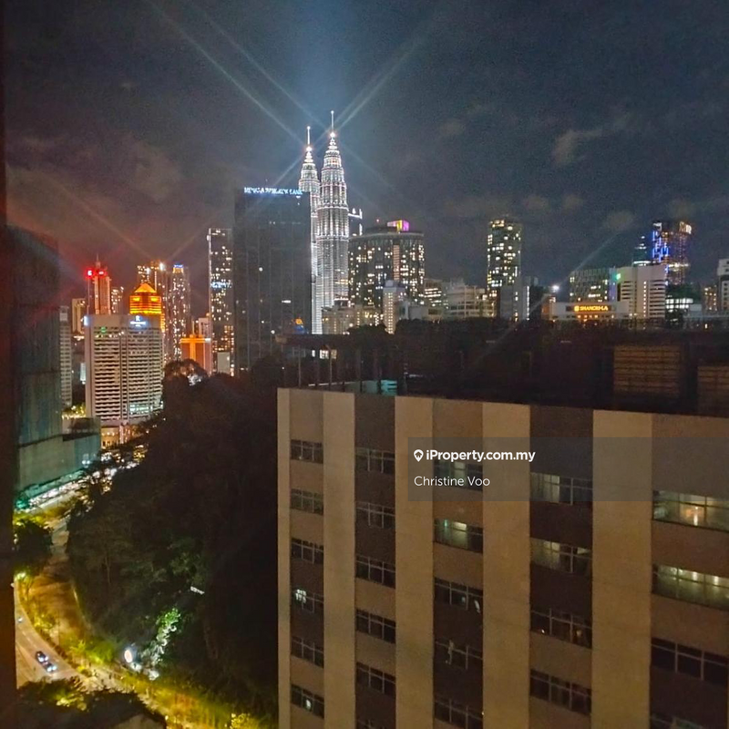 For Sale - 6 CapSquare