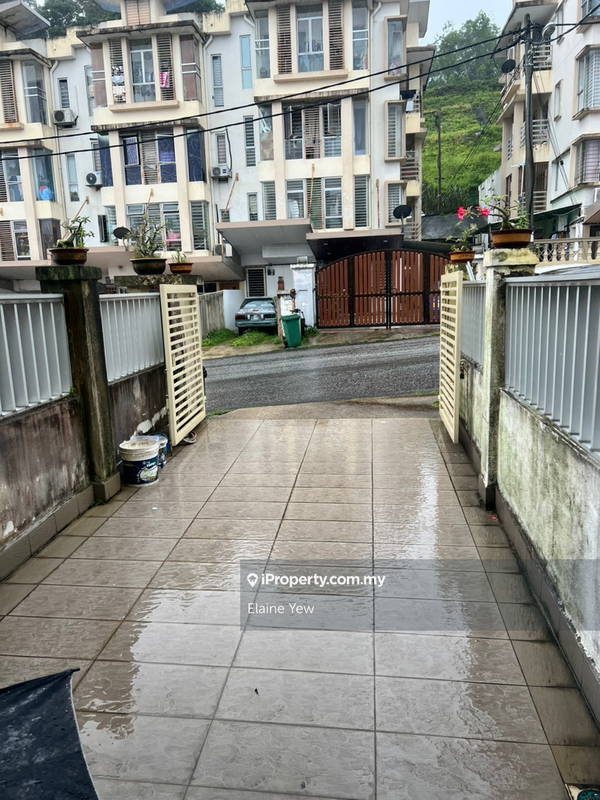 Rumah Bandar untuk Dijual di Amansiara, Selayang oleh Elaine Yew - iProperty.com.my