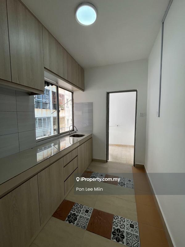 Pangsapuri untuk Disewa di Manor Apartment oleh Pon Lee Miin - Kitchen - iProperty.com.my