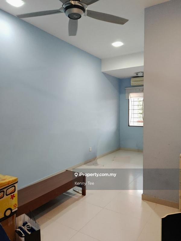 Rumah Teres untuk Dijual di Garden Avenue, Seremban 2 oleh Kenny Tee - iProperty.com.my