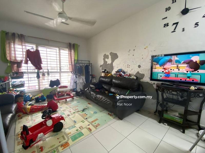 Pangsapuri untuk Dijual di Pangsapuri Seri Mutiara oleh Mat Noor - iProperty.com.my