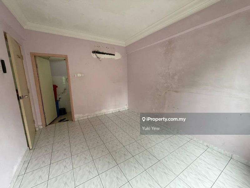 Flat for Sale in Sri Intan by Yuki Yew - iProperty.com.my