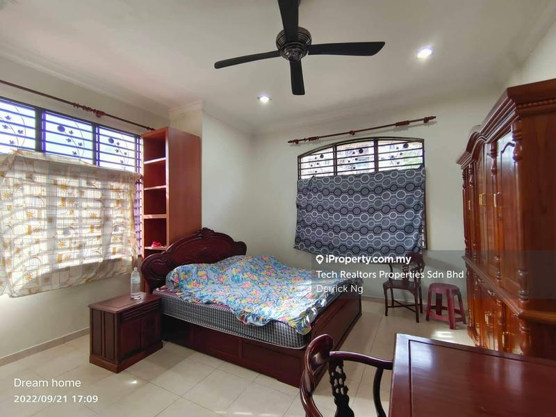 Rumah Berkembar untuk Dijual di Desa Jelita, Batu Maung oleh Derrick Ng - iProperty.com.my