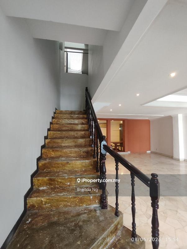 Rumah Berangkai 2.5 Tingkat untuk Disewa di SS18, Subang Jaya oleh Brenda Ng - iProperty.com.my