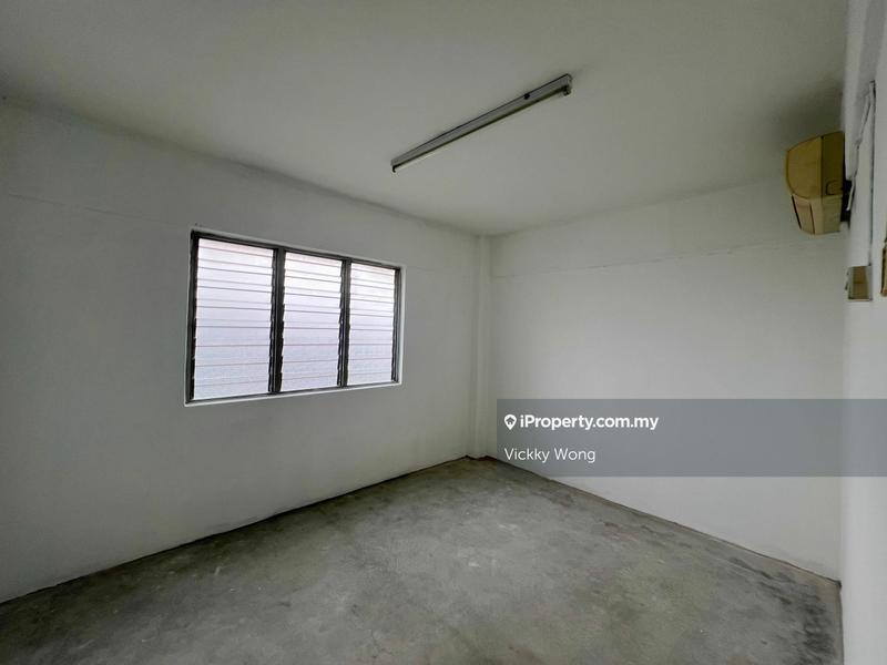 Flat for Sale in Pandan Ria (Block D) by Vickky Wong - iProperty.com.my
