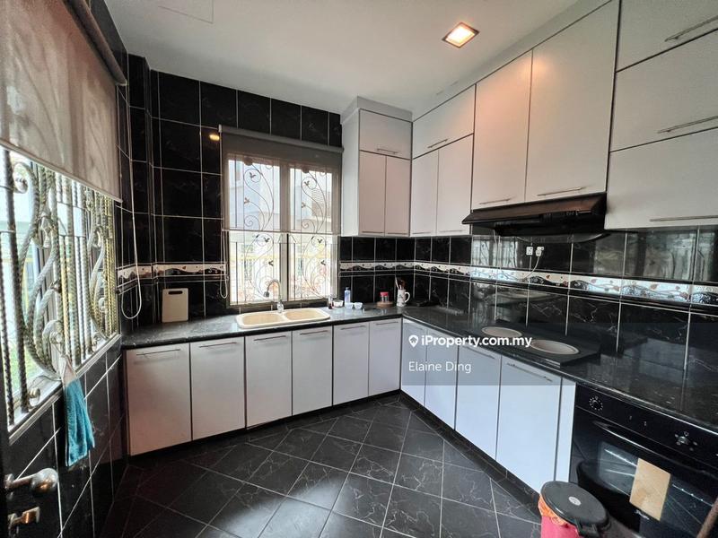 Banglo untuk Dijual di Country Heights, Kajang oleh Elaine Ding - iProperty.com.my