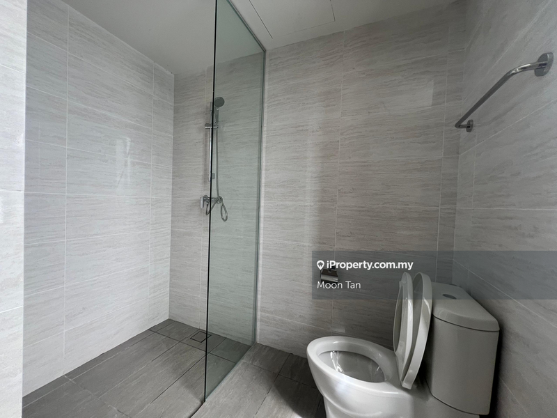 For Sale - Baron Residence @ Lake City