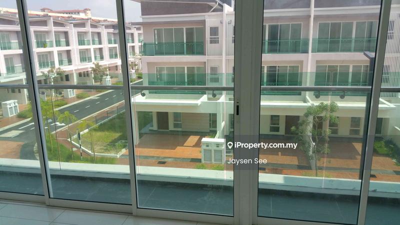 Rumah Berangkai 3 Tingkat untuk Dijual di Taman Subang Mas, Subang Jaya oleh Jaysen See - Exterior - iProperty.com.my