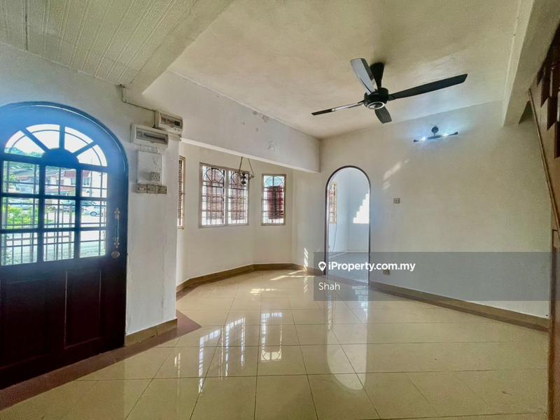 Rumah Teres 2-Tingkat untuk Dijual di SS19, Subang Jaya oleh Shah - iProperty.com.my