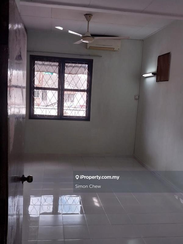 1.5-storey Terraced House for Sale in Bandar Kinrara 2 Puchong 1.5 Storey, Bandar Kinrara by Simon Chew - iProperty.com.my