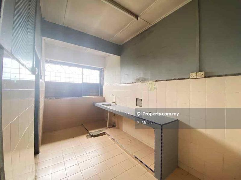 Rumah Pangsa untuk Dijual di Taman Rawang Perdana oleh S. Melisa - iProperty.com.my