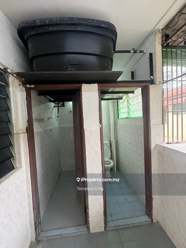 For Sale - Putri Laksamana