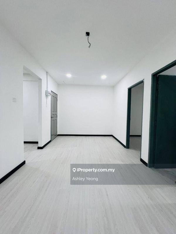 For Sale - Rumah Pangsa Akasia