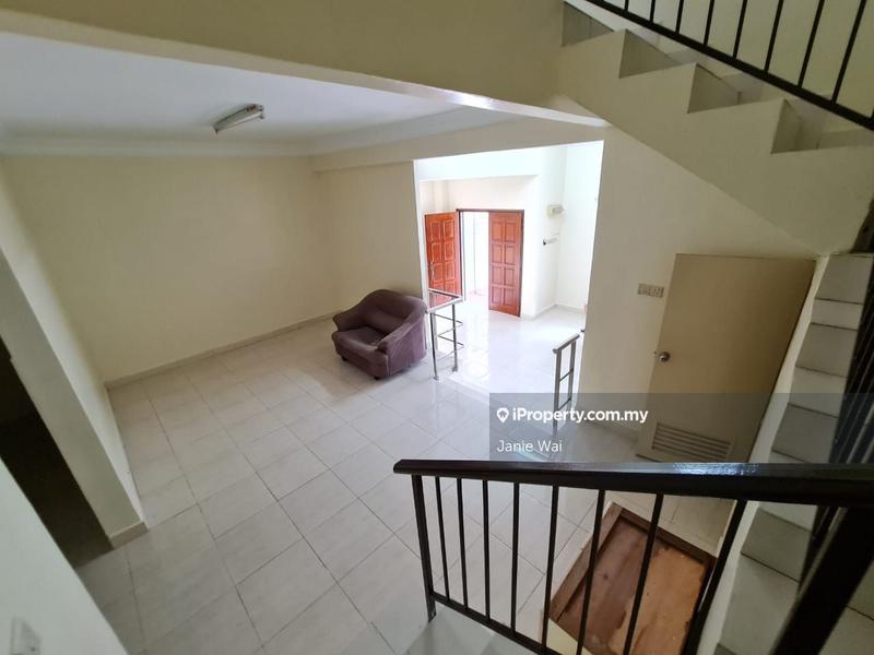 Rumah Berangkai 2 Tingkat untuk Disewa di Seri kembangan, Seri Kembangan oleh Janie Wai - iProperty.com.my