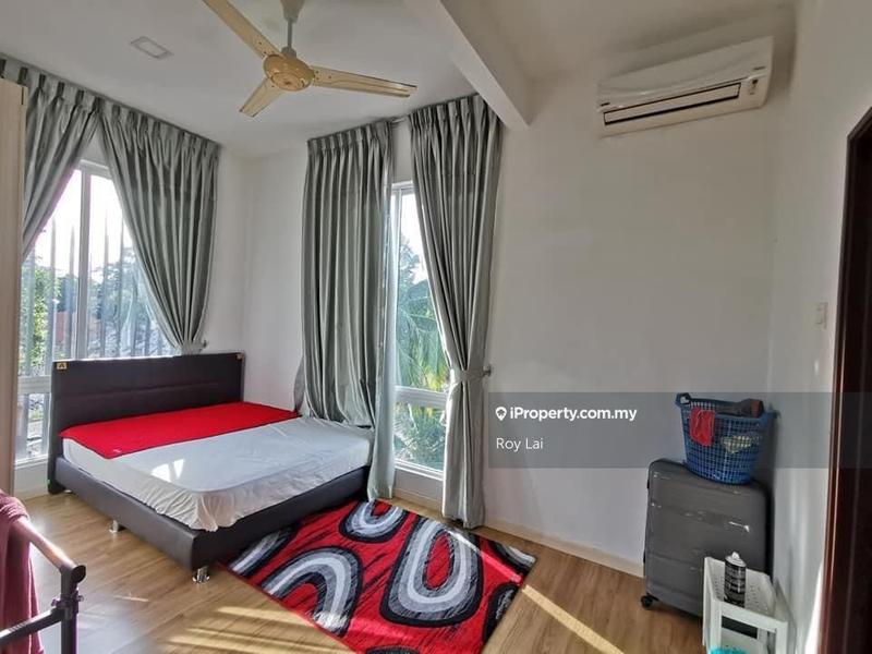 Banglo untuk Disewa di Kajang town bungalow with swimming pool, Kajang oleh Roy Lai - iProperty.com.my