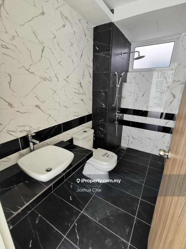 Kondominium untuk Dijual di QuayWest Residence oleh Joshua Chai - Master 2 bathroom - iProperty.com.my