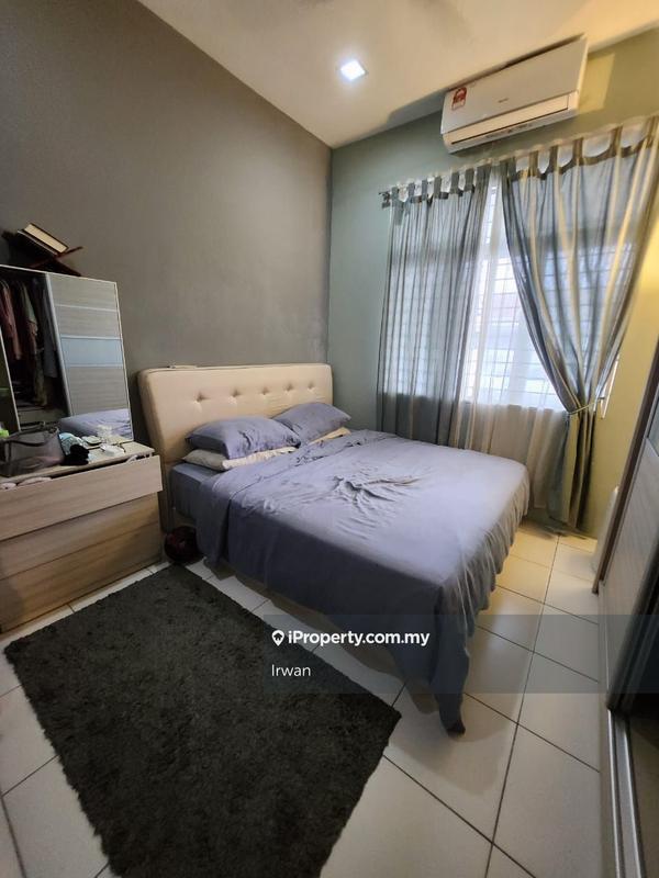 Rumah Berkembar untuk Dijual di Bandar Saujana Putra, Tanjong Duabelas oleh Irwan Affandi - iProperty.com.my