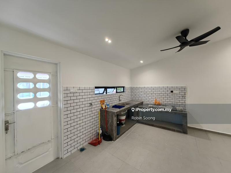 Rumah Berangkai 1 Tingkat untuk Dijual di Bukit Beruang, Bukit Baru oleh Robin Soong - iProperty.com.my