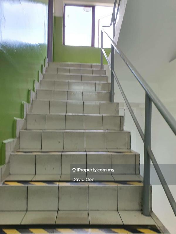 Kilang Terpisah untuk Dijual di Serdang, Seri Kembangan oleh David Oon - iProperty.com.my