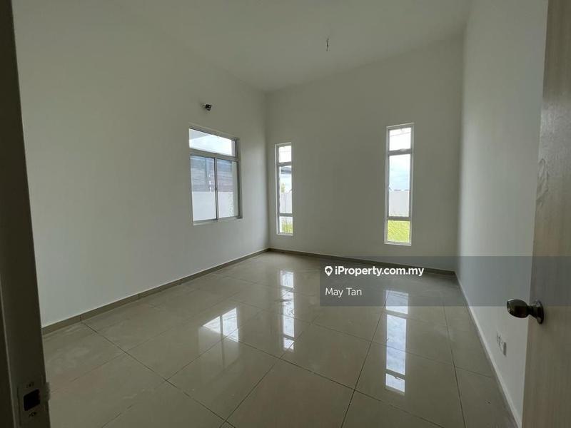 Rumah Berkembar untuk Dijual di Taman Kluang  Perdana, Kluang oleh May Tan - iProperty.com.my