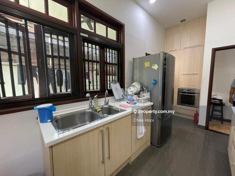 Rumah Berkembar untuk Dijual di Jalan Bunga Kaca Piring, Tanjung Bungah oleh Chee Hooi - iProperty.com.my