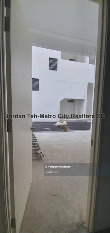 Shop for Sale in Aspen Vision City, Batu Kawan by Jordan Teh - iProperty.com.my