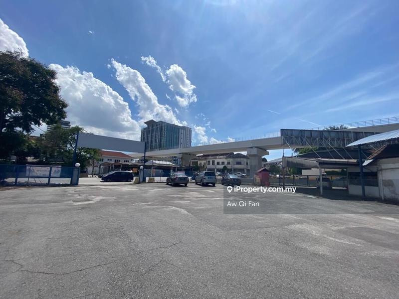 For Sale - Adjoining Corner Lot Facing Main road , Jalan Meru , Taman Eng Ann