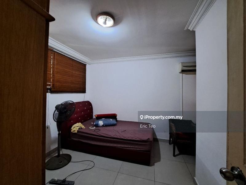 Condominium for Sale in Cameron Towers by Eric Teo - iProperty.com.my