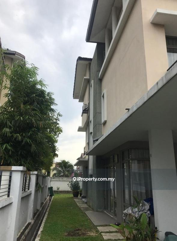 Rumah Berkembar untuk Dijual di Dutamas, Kuala Lumpur oleh Esther Lim - iProperty.com.my
