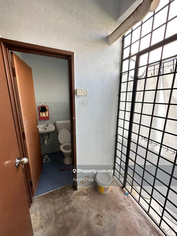 Semi-Detached House for Sale in Taman Pinggiran Putra, Seri Kembangan by Xann Chua - iProperty.com.my