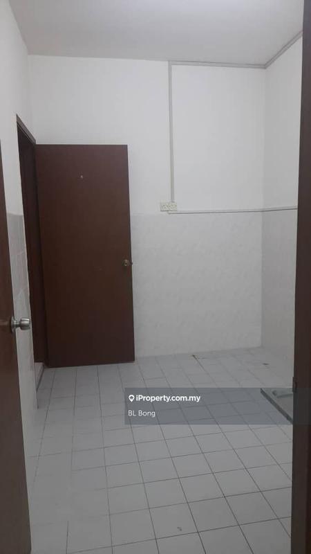 Pangsapuri untuk Disewa di Pelangi Apartment oleh BL Bong - iProperty.com.my