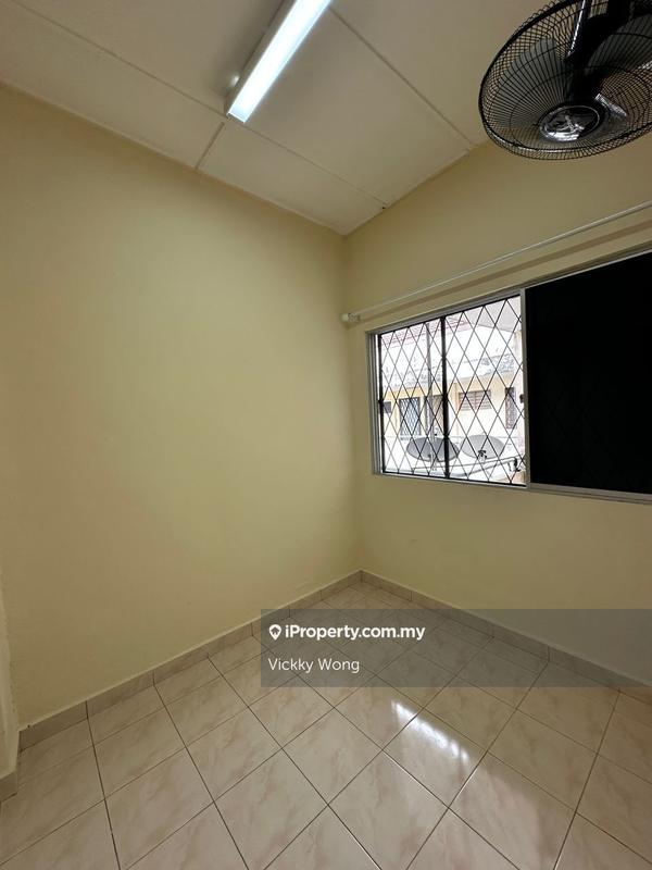 Pangsapuri untuk Dijual di Bunga Raya oleh Vickky Wong - iProperty.com.my