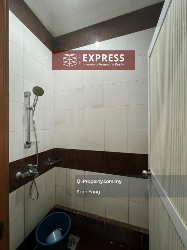 Semi-Detached House for Sale in Pujut, Miri by Sam Yong - Bathroom - iProperty.com.my